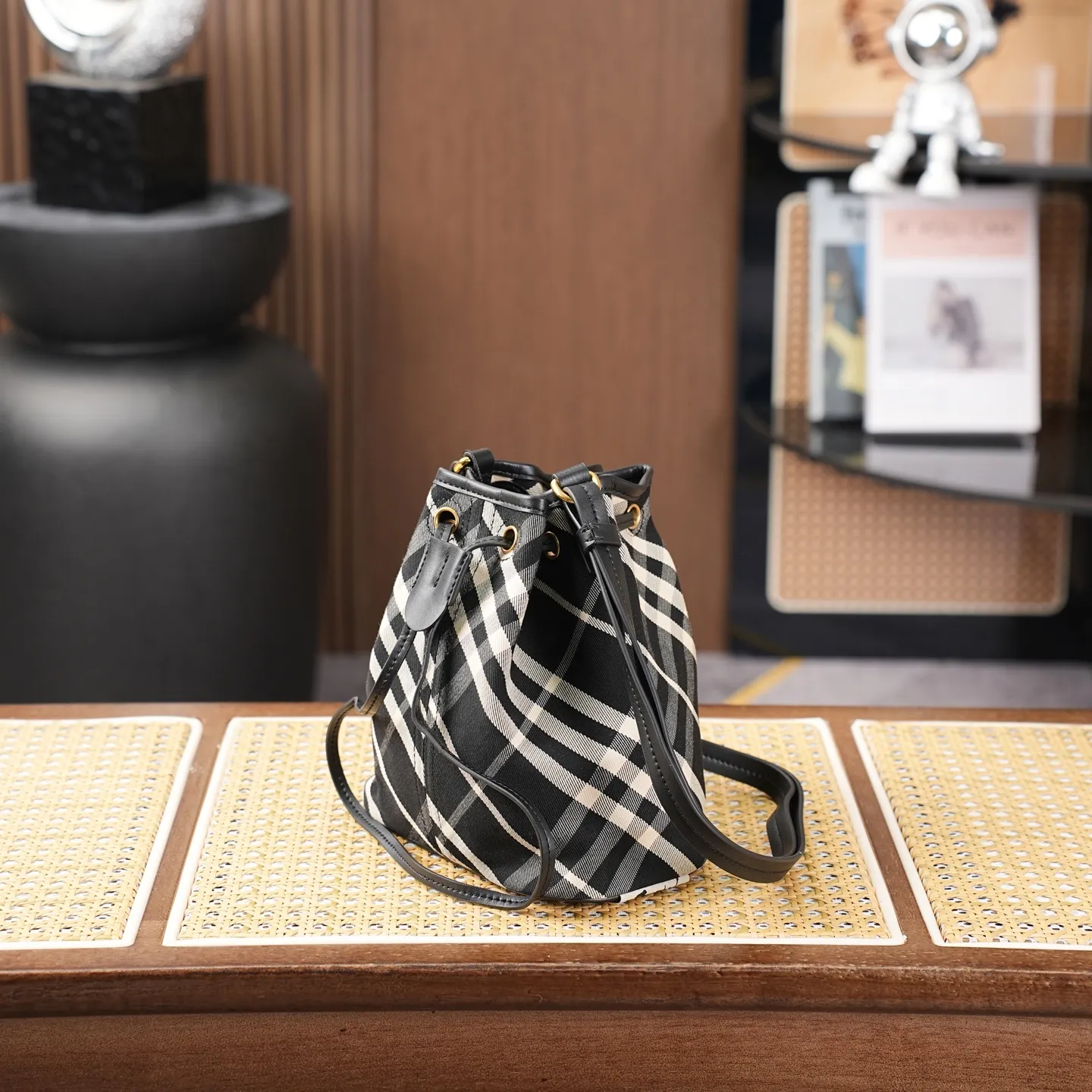 All categories Burberry women's bags (Burberry) Burberry 8386