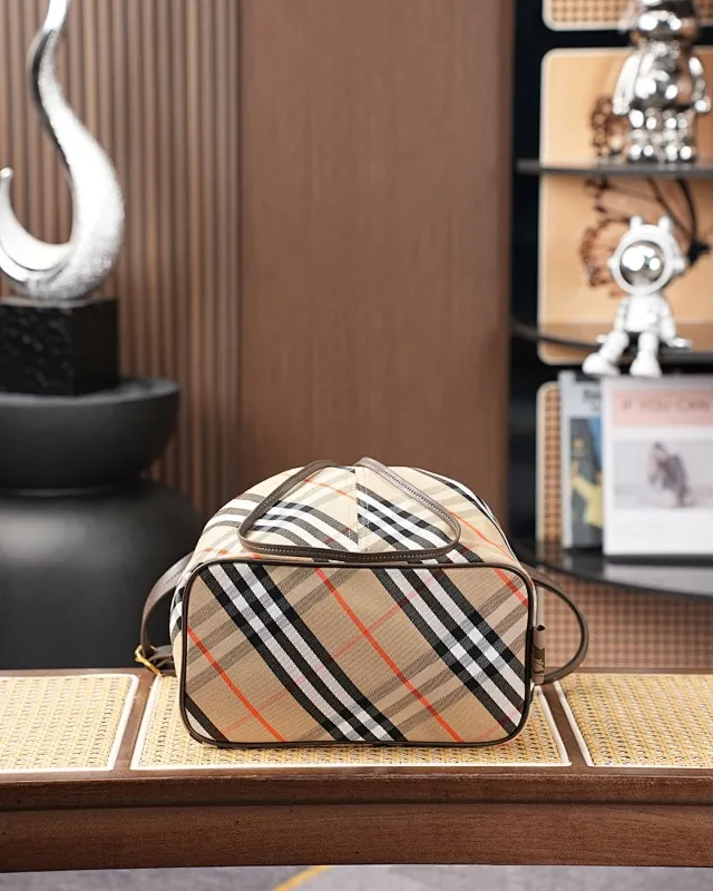 All categories Burberry women's bags (Burberry) Burberry 8386