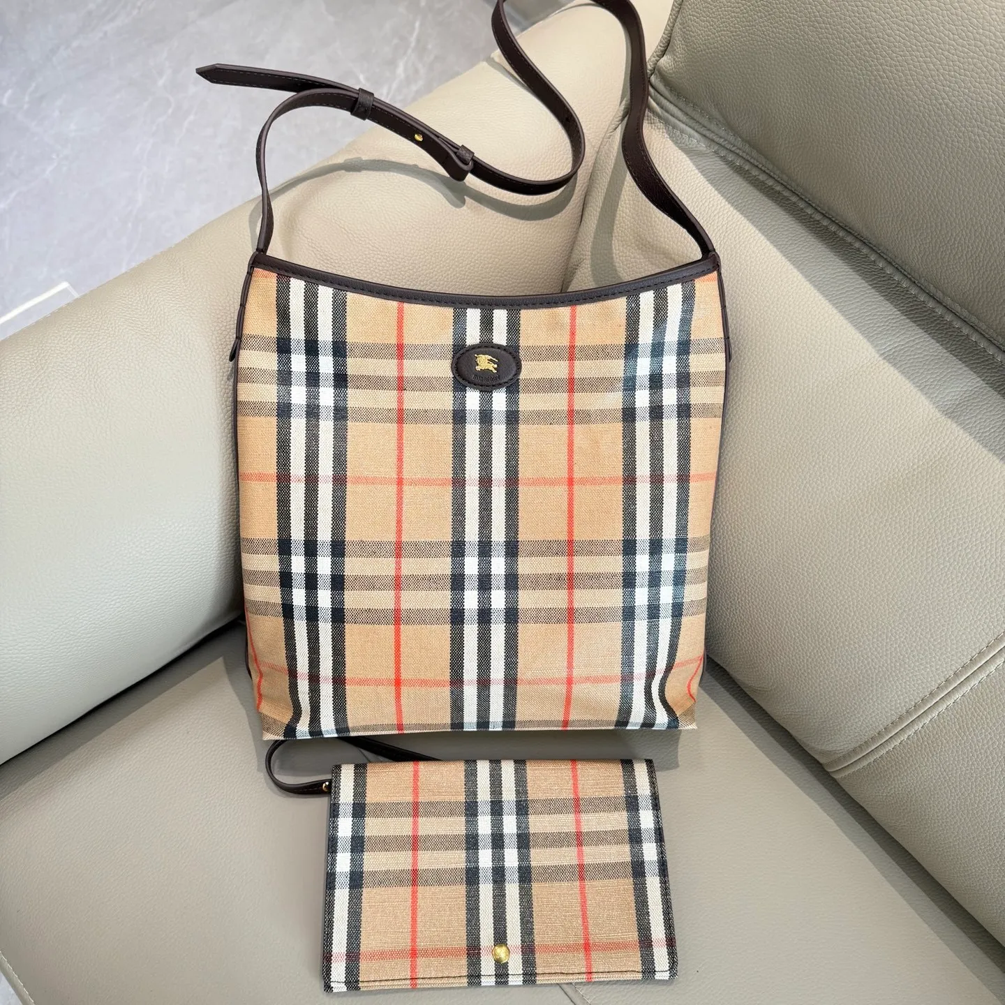 All categories Burberry women's bags (Burberry) Burberry 8397