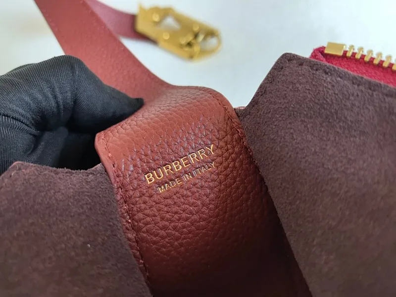 All categories Burberry women's bags (Burberry) Burberry 285