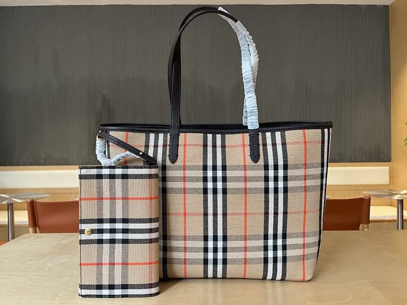 All categories Burberry women's bags (Burberry) Burberry 7201