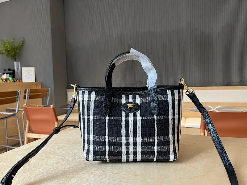 All categories Burberry women's bags (Burberry) Burberry 6271