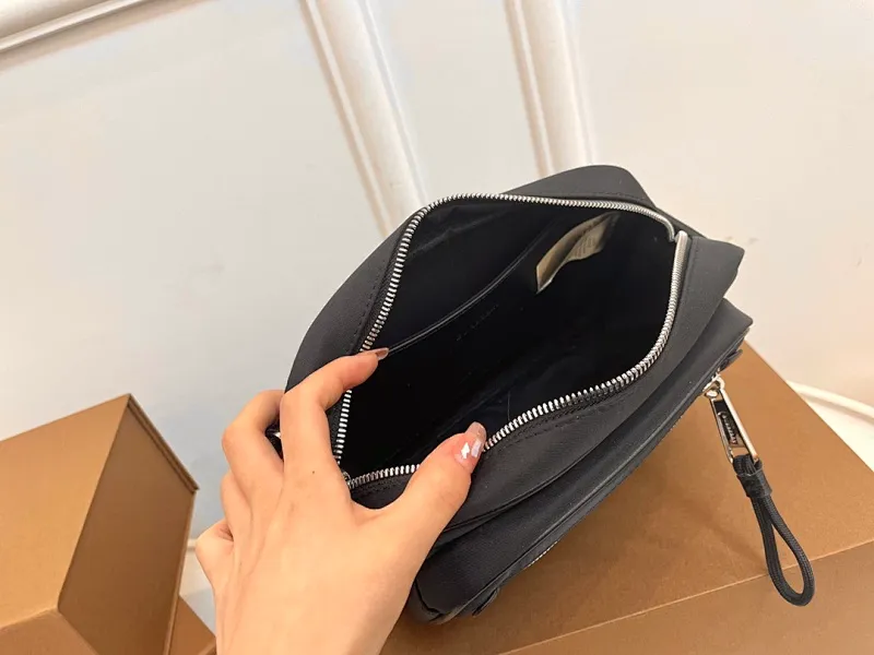 All Categories Official Website "Brand Women's Bags" Women's Bags 💙 Burberry 2023 New Burberry Crossbody Bag