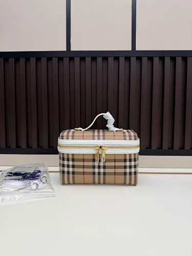 All categories Burberry women's bags (Burberry) Burberry 195