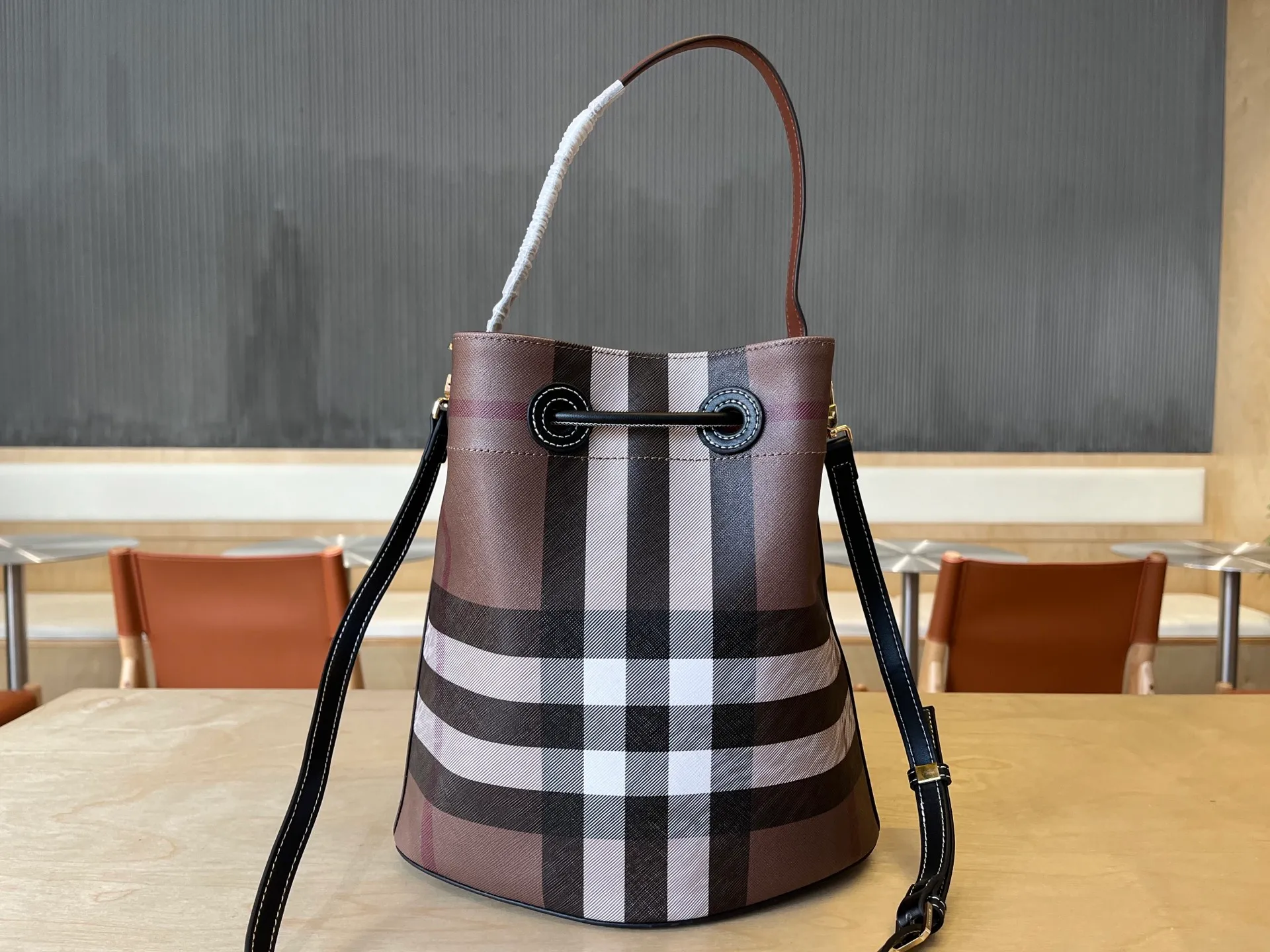All categories Burberry women's bags (Burberry) Burberry 3303