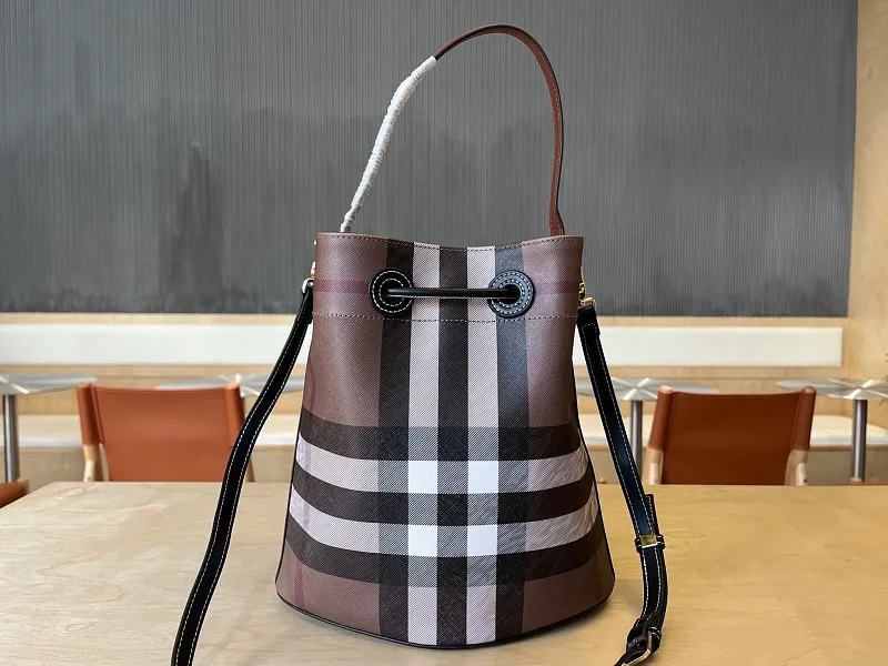 All categories Burberry women's bags (Burberry) Burberry 3303