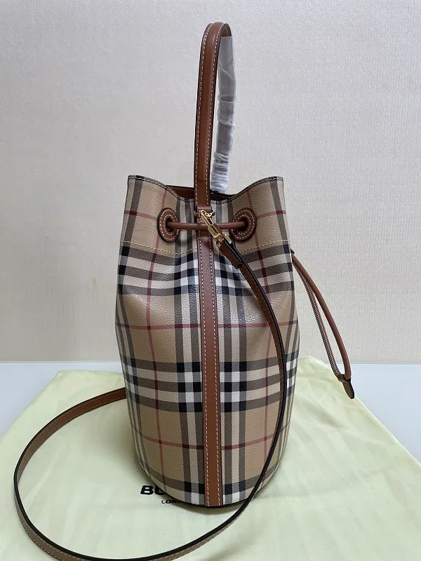 All categories Burberry women's bags (Burberry) Burberry 3303
