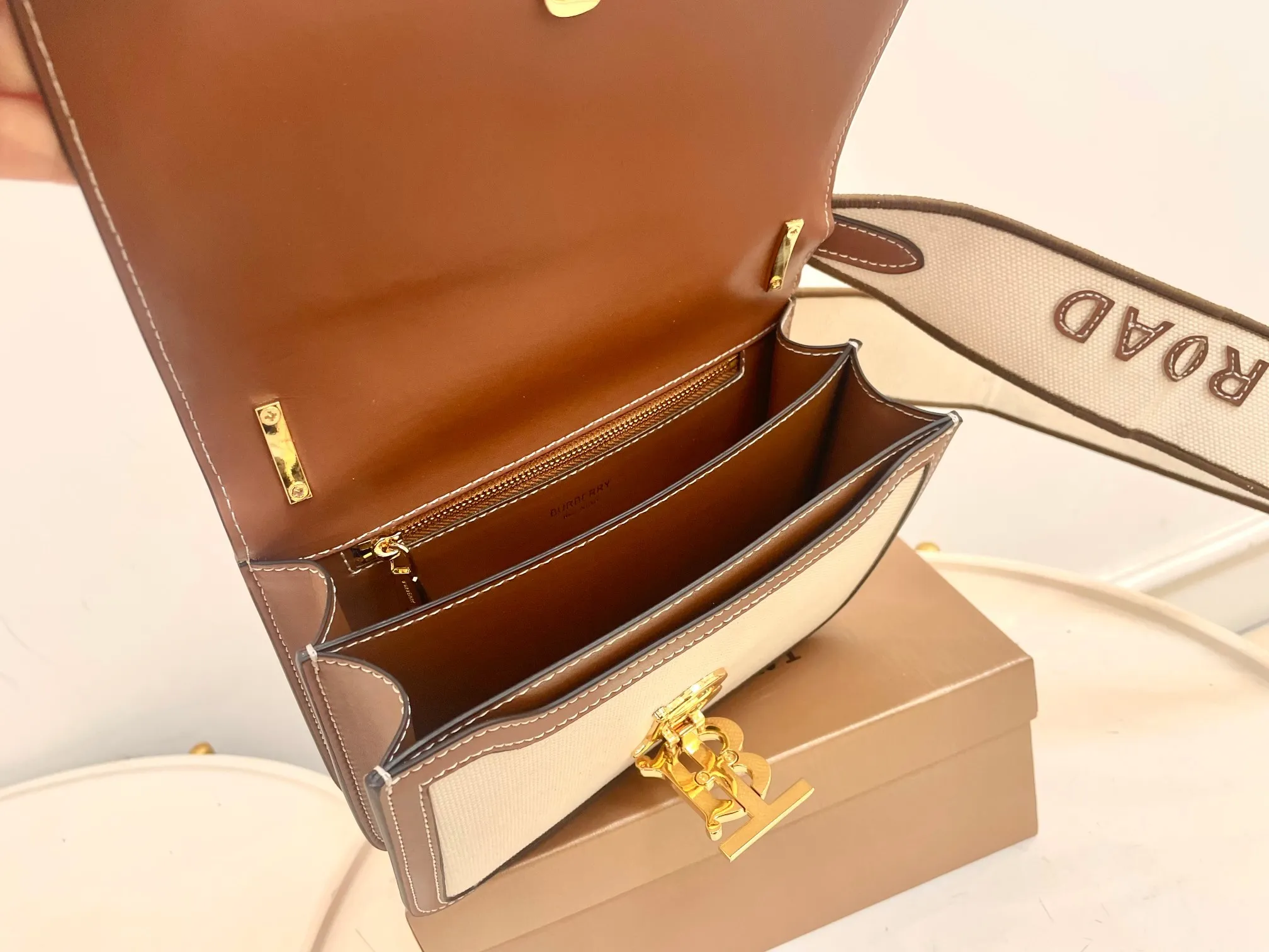 All Categories Official Website "Brand Women's Bags" Women's Bags 💙 Burberry 2023 New Burberry Crossbody Bag
