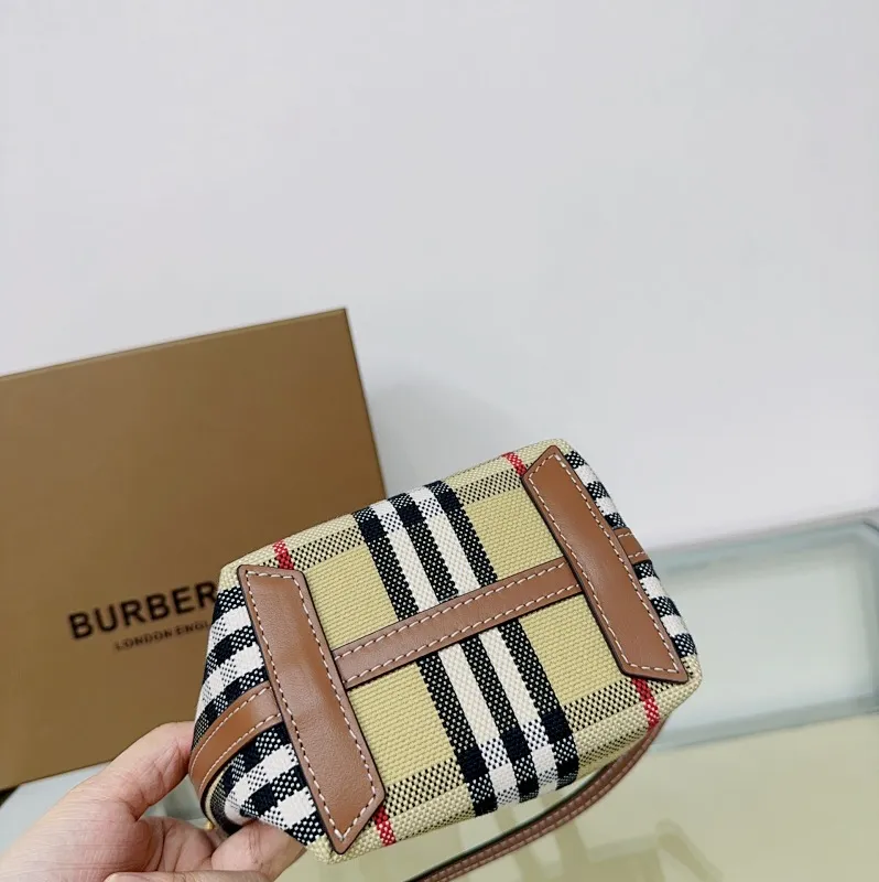 All categories Burberry women's bags (Burberry) Burberry original order 4611
