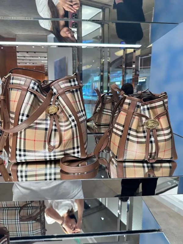 All categories Burberry women's bags (Burberry) Burberry original order 4644