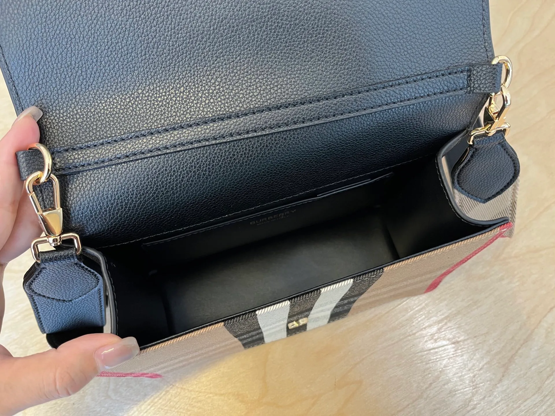 All categories Burberry women's bags (Burberry) Burberry 6608