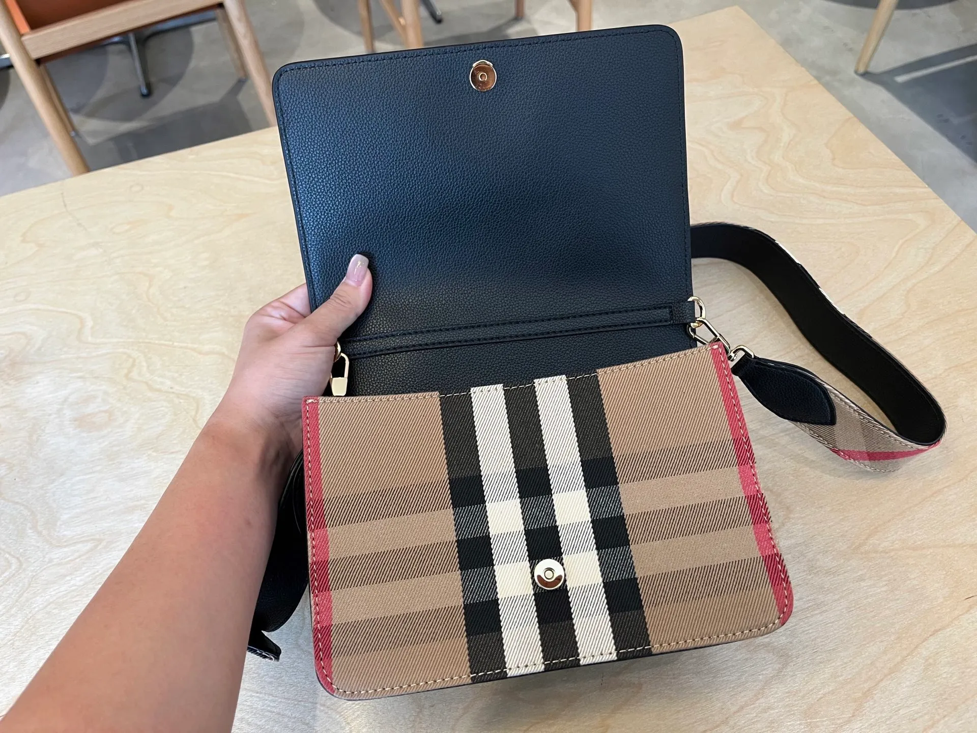 All categories Burberry women's bags (Burberry) Burberry 6608