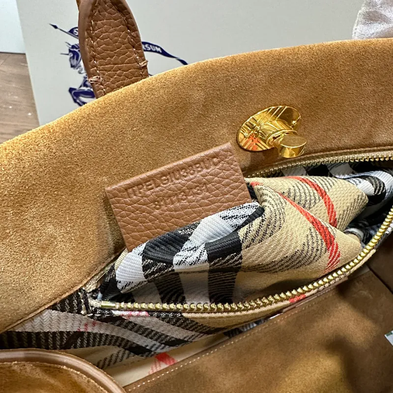 All categories Burberry women's bags (Burberry) Burberry 243