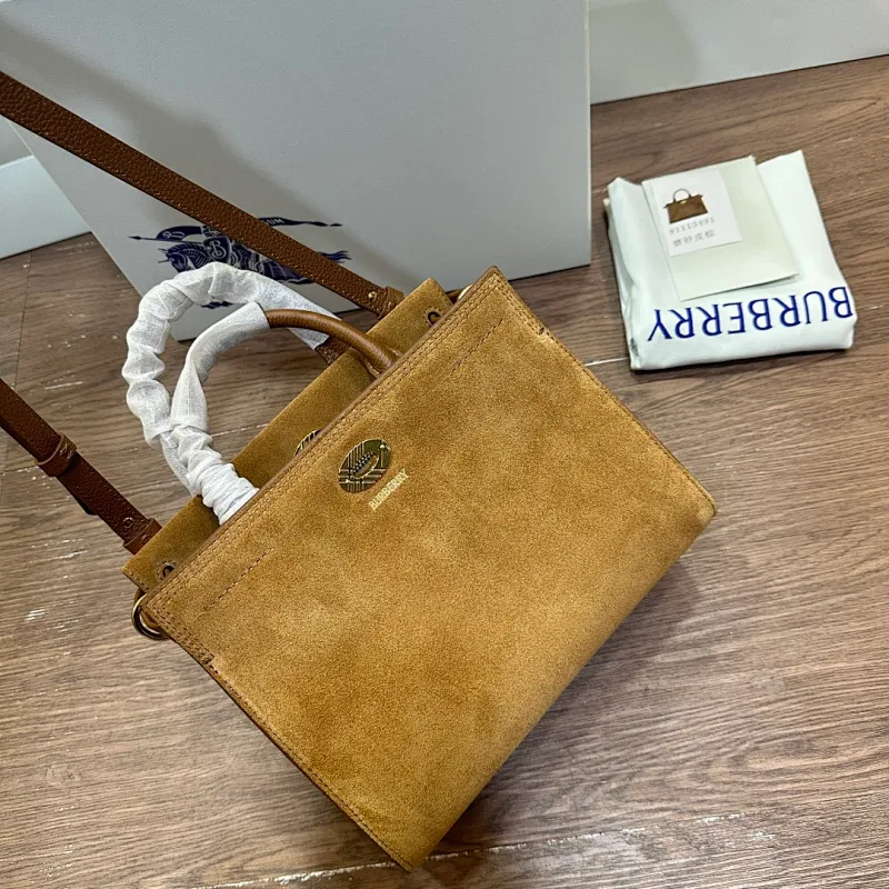 All categories Burberry women's bags (Burberry) Burberry 243
