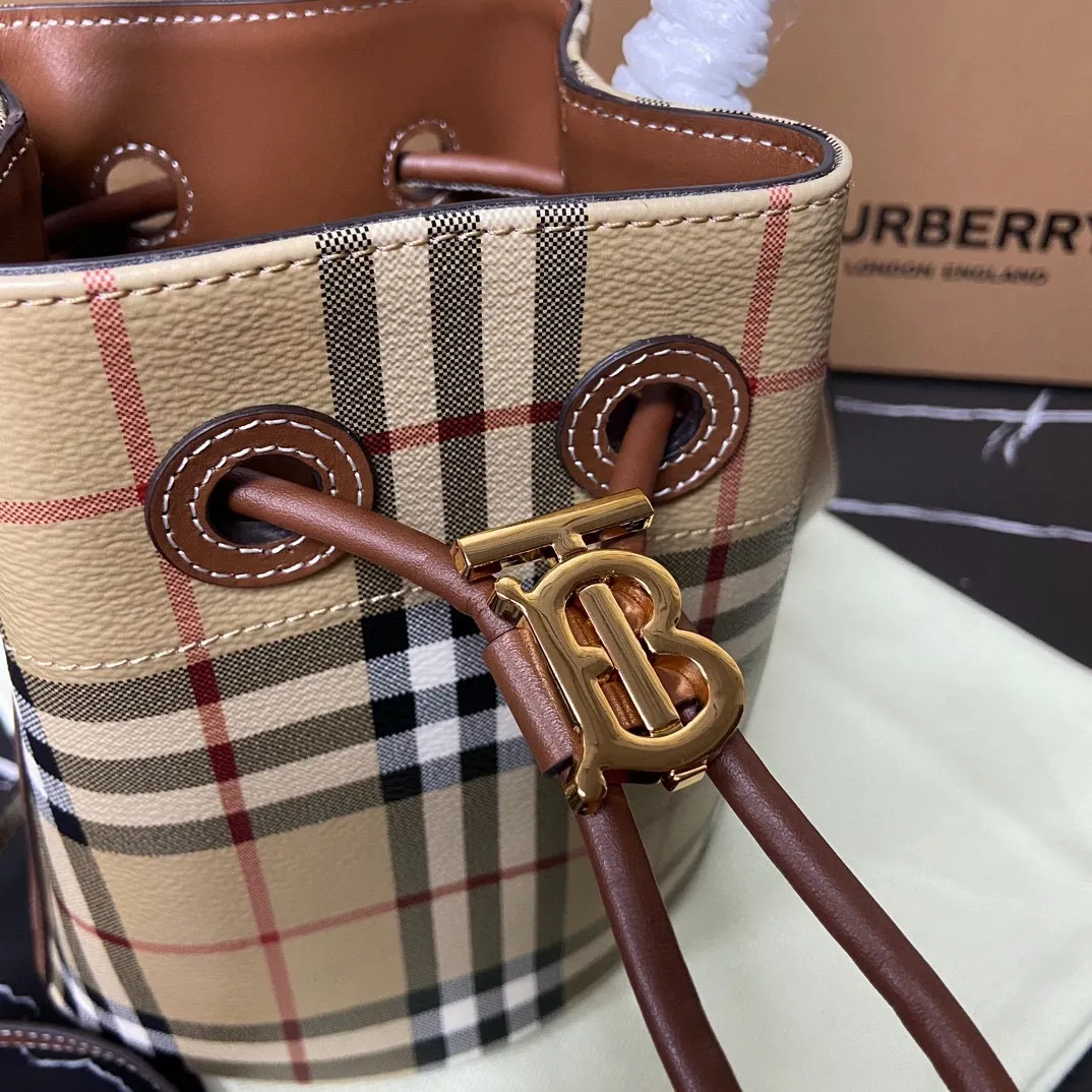 All categories Burberry women's bags (Burberry) Burberry 3306