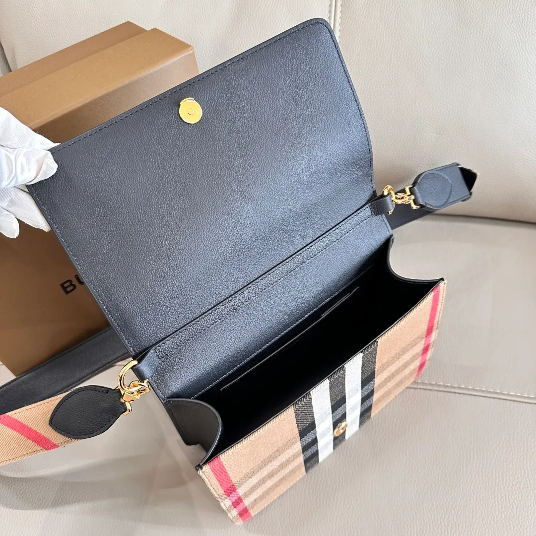 All Categories Official Website "Brand Women's Bags" Women's Bags 💙 Burberry 2025 New Burberry Crossbody Bag