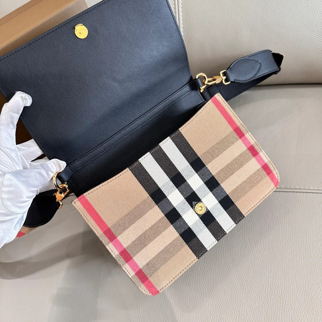 All Categories Official Website "Brand Women's Bags" Women's Bags 💙 Burberry 2025 New Burberry Crossbody Bag