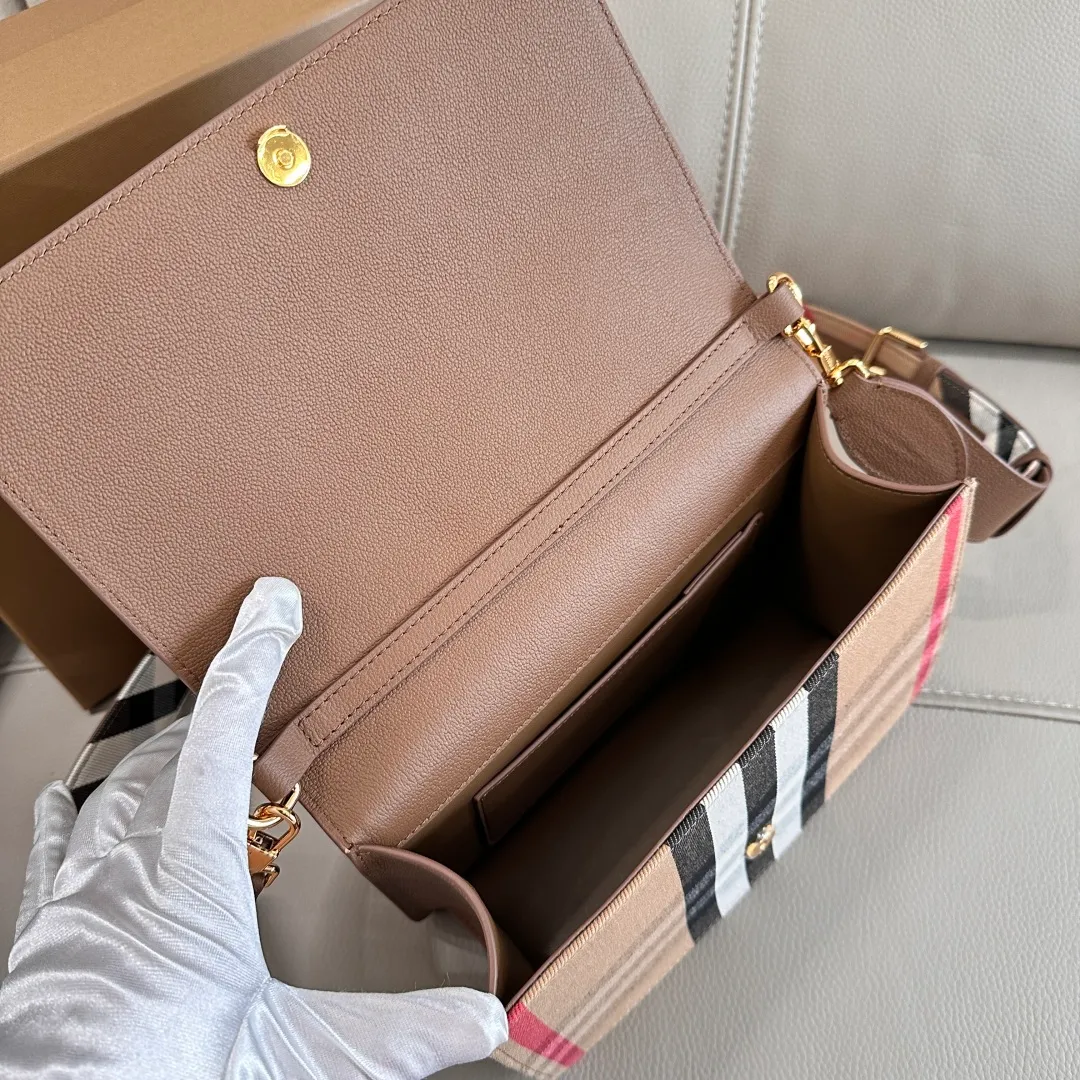 All Categories Official Website "Brand Women's Bags" Women's Bags 💙 Burberry 2025 New Burberry Crossbody Bag