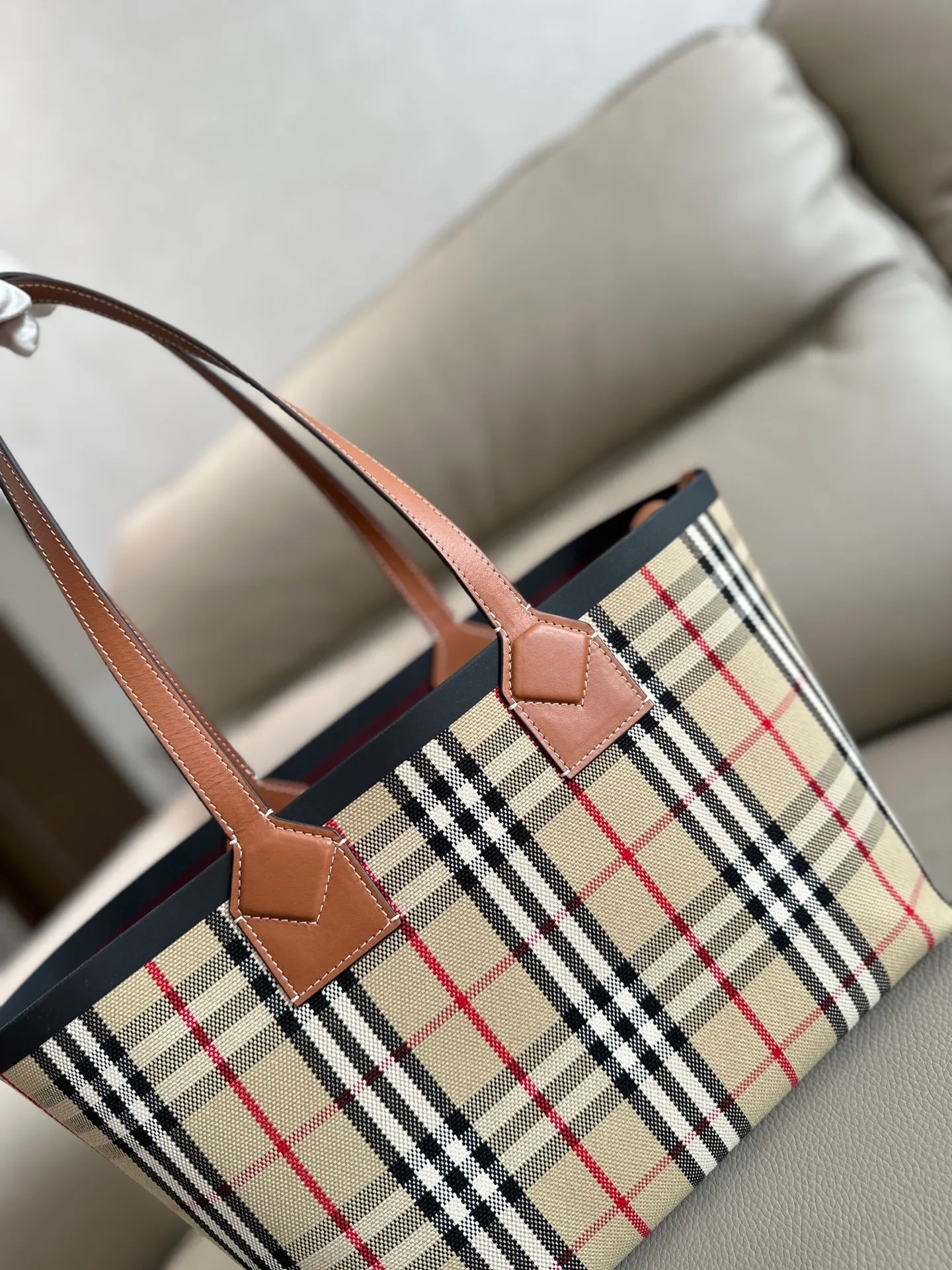 All categories Burberry women's bags (Burberry) Burberry 8411
