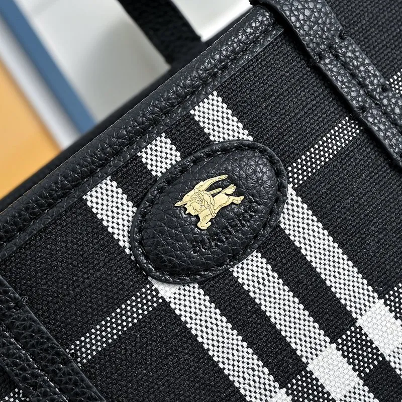 All categories Burberry women's bags (Burberry) Burberry 2218
