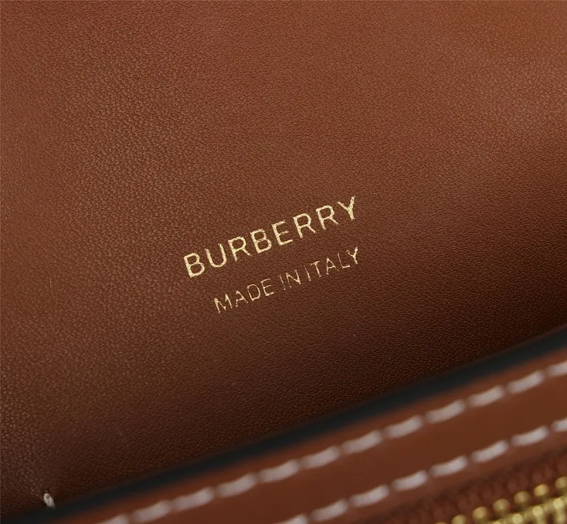 All categories Burberry women's bags (Burberry) Burberry 112