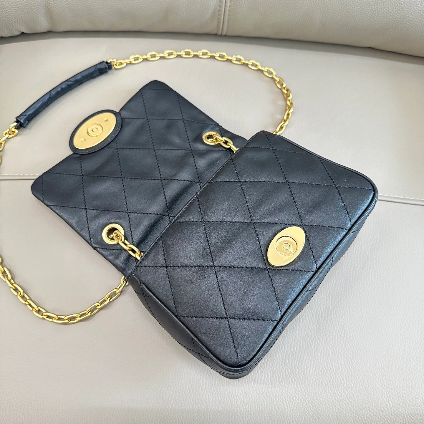 All Categories Official Website "Brand Women's Bags" Women's Bags 💙 Burberry 2025 New Burberry Crossbody Bag