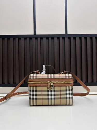 All categories Burberry women's bags (Burberry) Burberry 08990