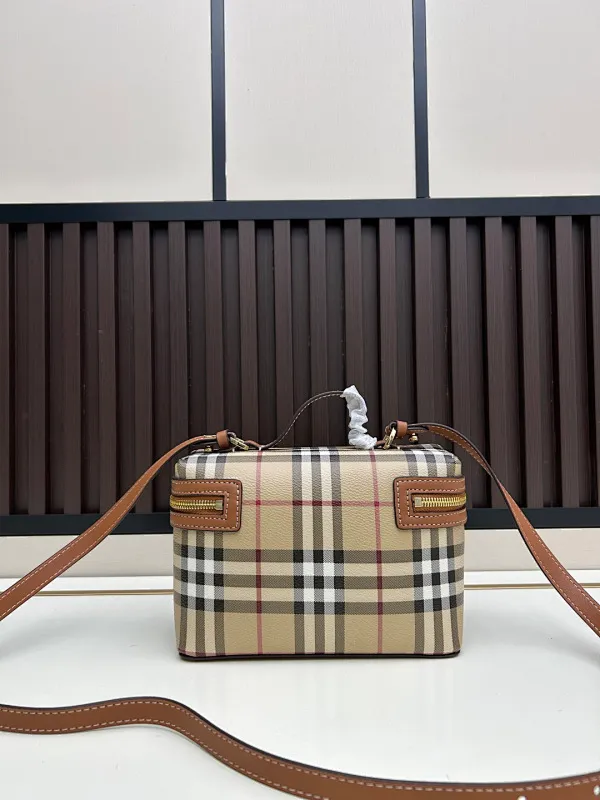 All categories Burberry women's bags (Burberry) Burberry 08990
