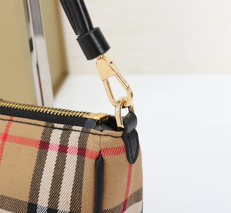 All categories Burberry women's bags (Burberry) Burberry 6801