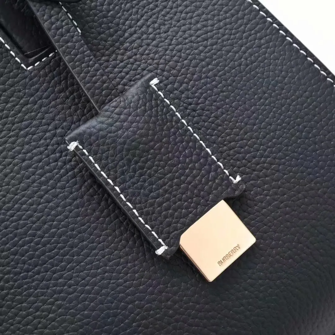 All categories Burberry women's bags (Burberry) Burberry 8376