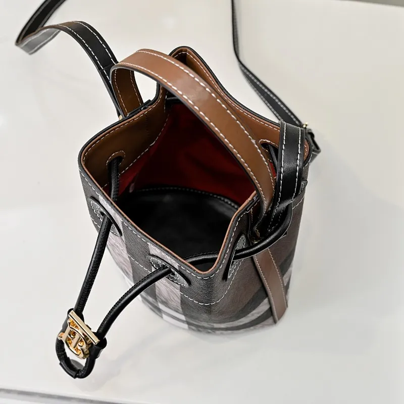 All categories Burberry women's bags (Burberry) Burberry 1520