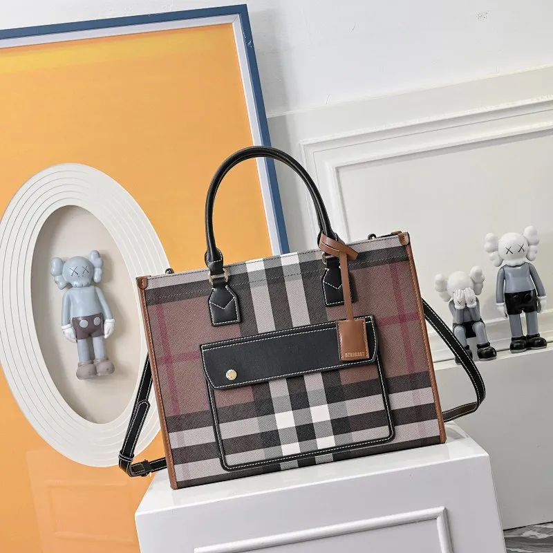All categories Burberry women's bags (Burberry) Burberry 2319
