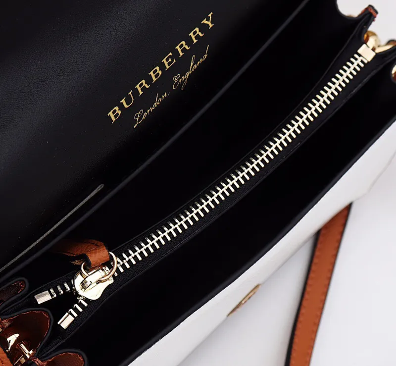 All Categories Official Website "Brand Women's Bags" Women's Bags 💙 Burberry 2022 official new model B's The Buckle buckle bag wholesale 58002000