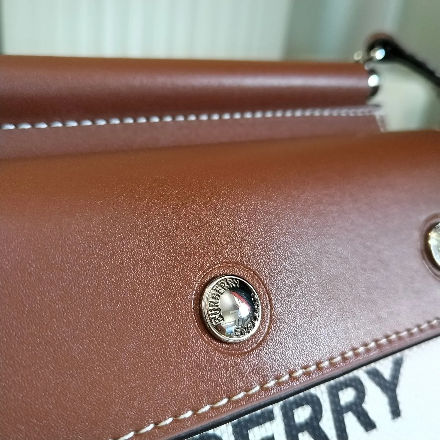 All Categories Official Website "Brand Women's Bags" Women's Bags 💙 Burberry 2024 New Burberry Crossbody Bag