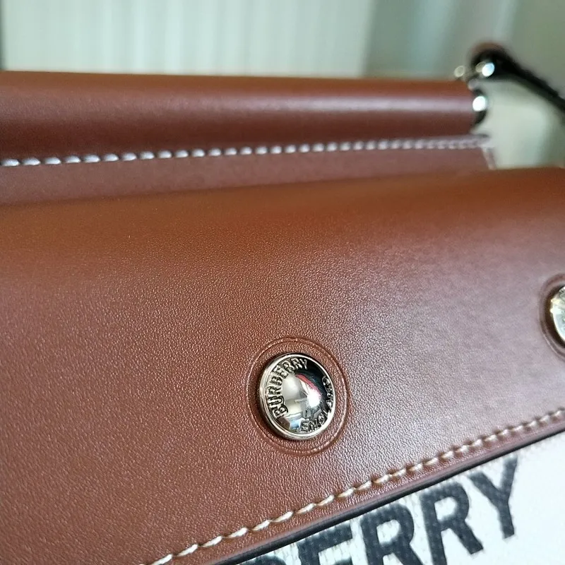 All Categories Official Website "Brand Women's Bags" Women's Bags 💙 Burberry 2024 New Burberry Crossbody Bag