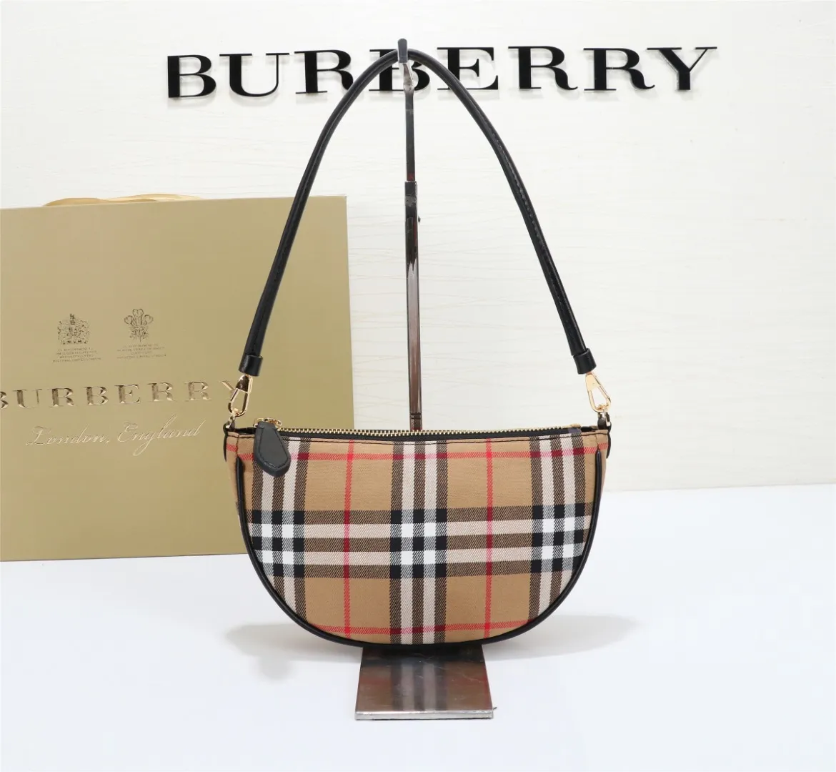 All categories Burberry women's bags (Burberry) Burberry 6801