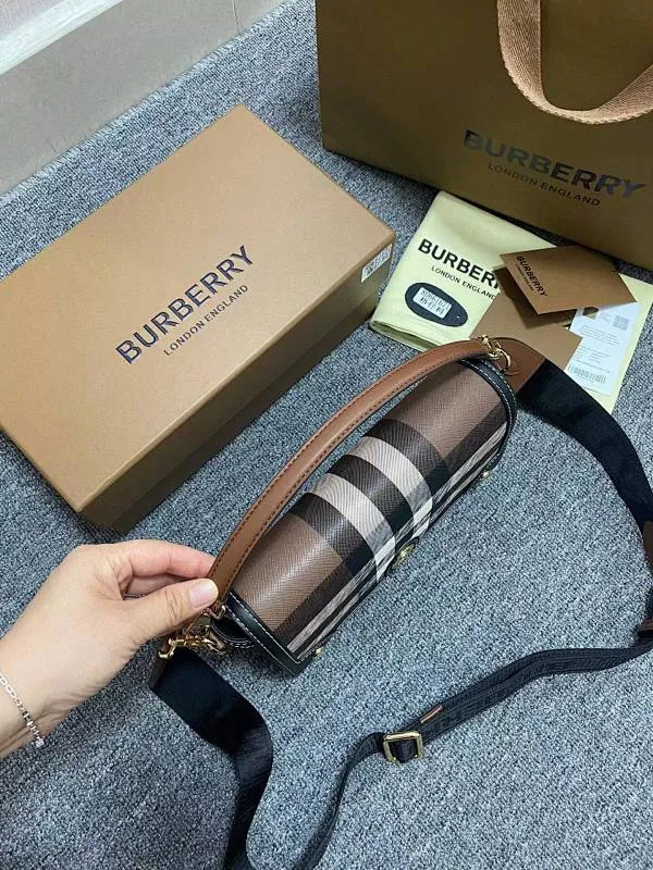 All categories Burberry women's bags (Burberry) Burberry 8380