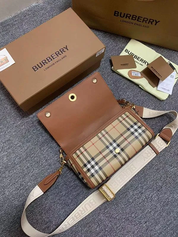 All categories Burberry women's bags (Burberry) Burberry 8380