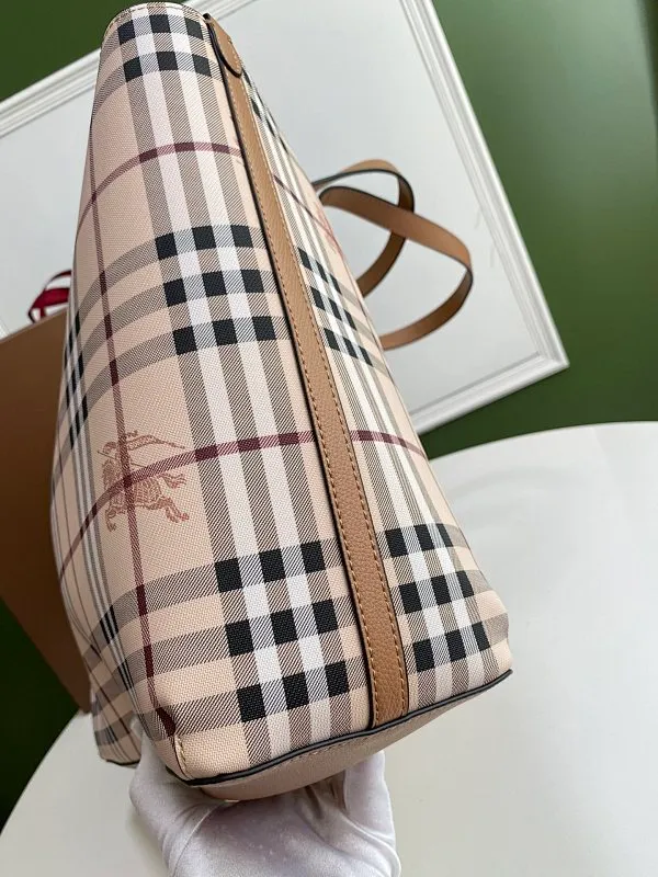 All categories Burberry women's bags (Burberry) Burberry 4001