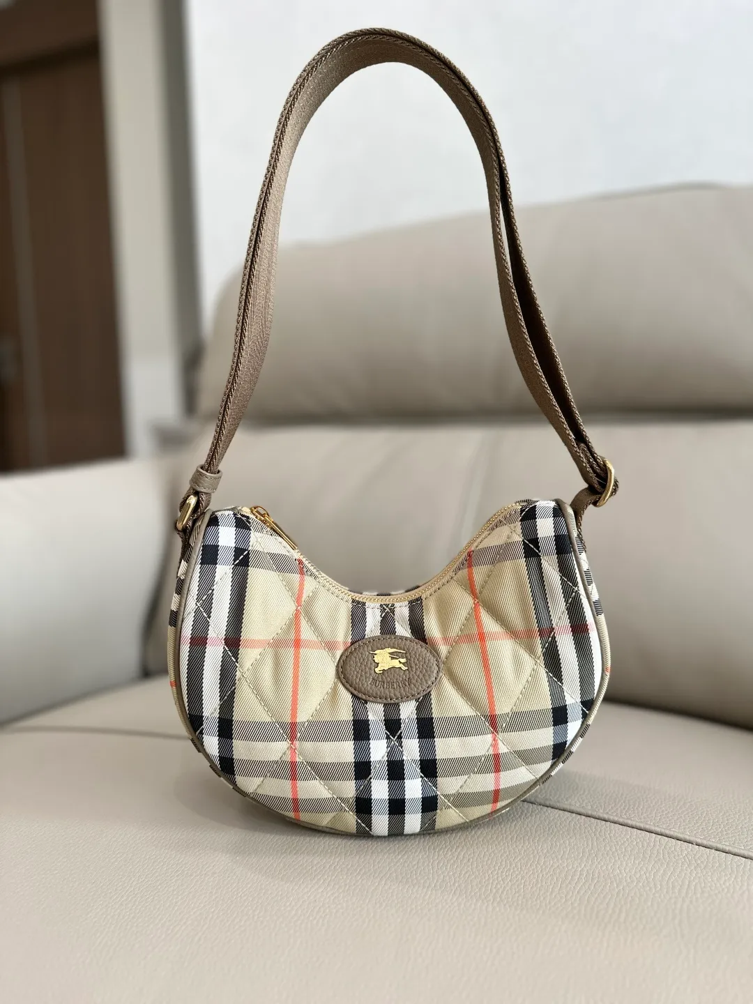 All Categories Official Website "Brand Women's Bags" Women's Bags 💙 Burberry 2025 New Burberry Underarm Bag