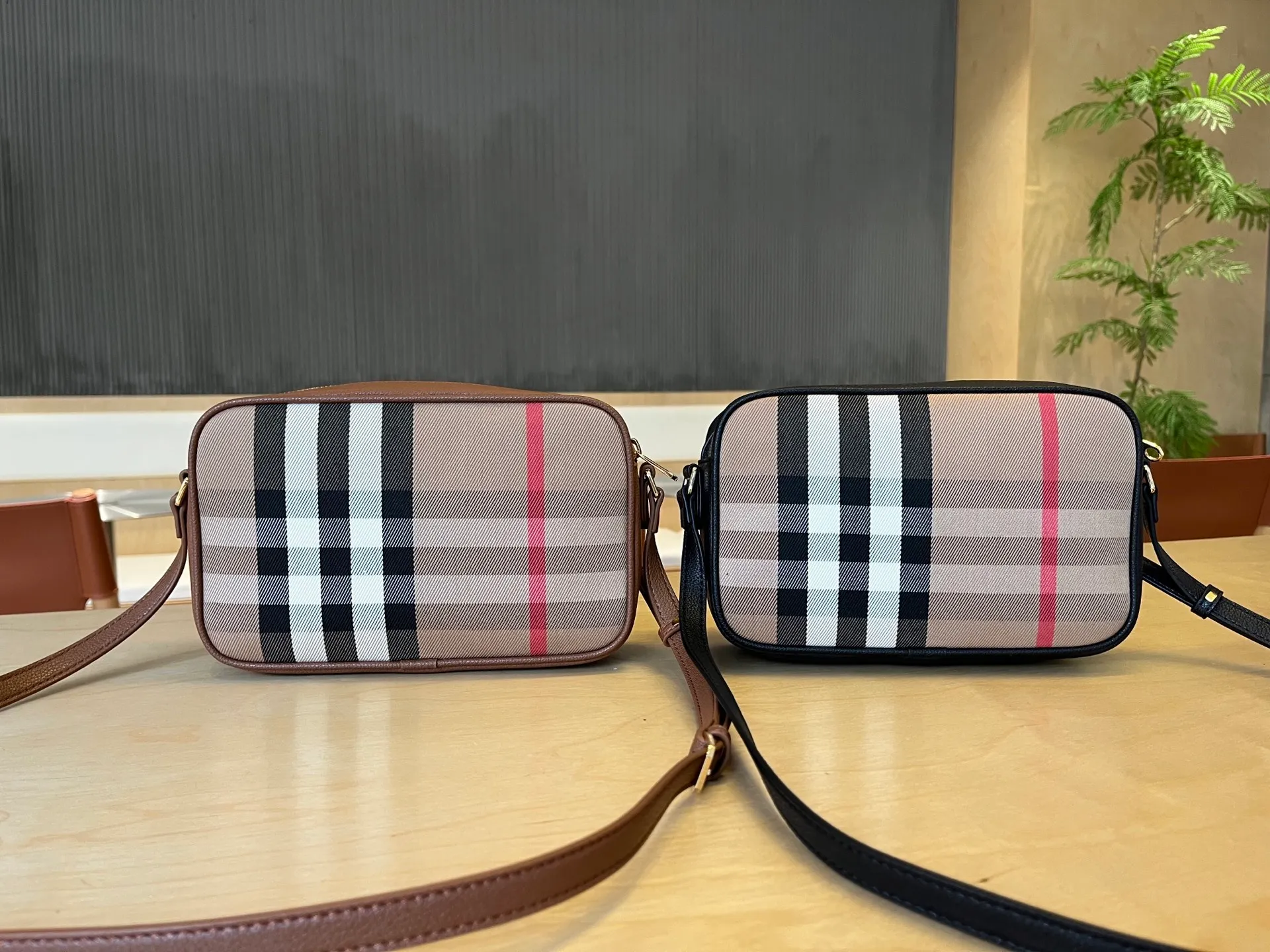 All categories Burberry women's bags (Burberry) Burberry 6619