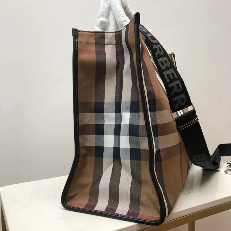 All categories Burberry women's bags (Burberry) Burberry 8830