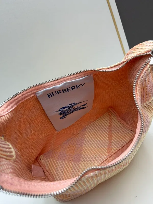 All categories Burberry women's bags (Burberry) Burberry 8421