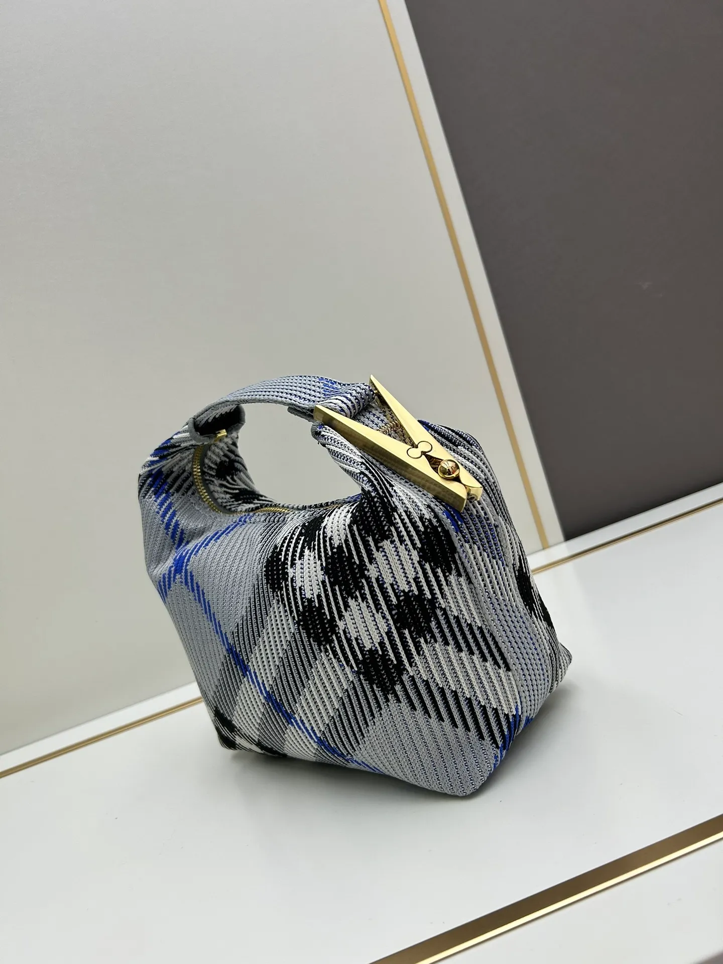 All categories Burberry women's bags (Burberry) Burberry 8421