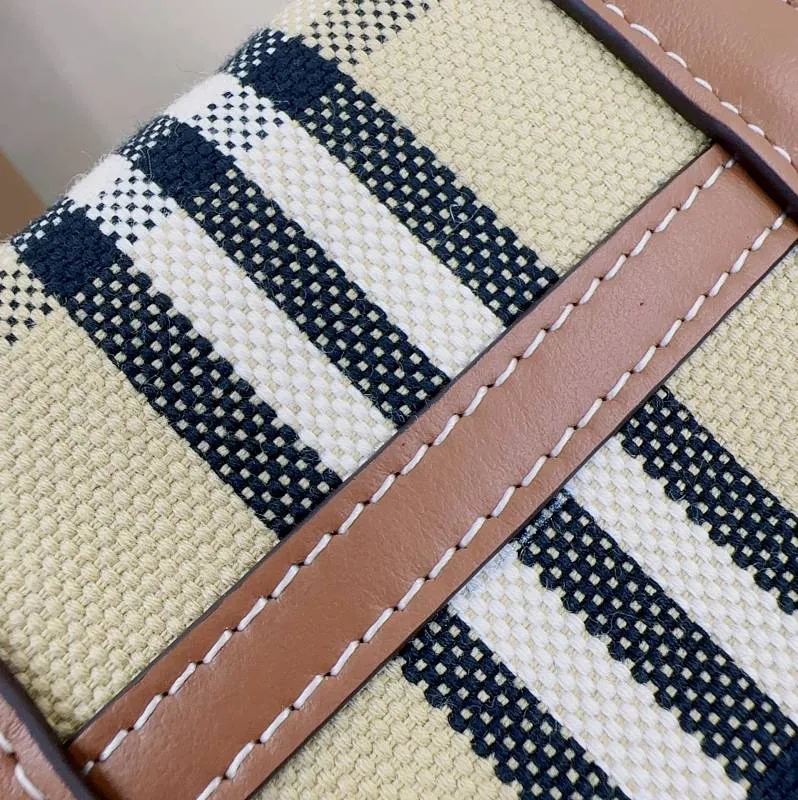 All categories Burberry women's bags (Burberry) Burberry 1211