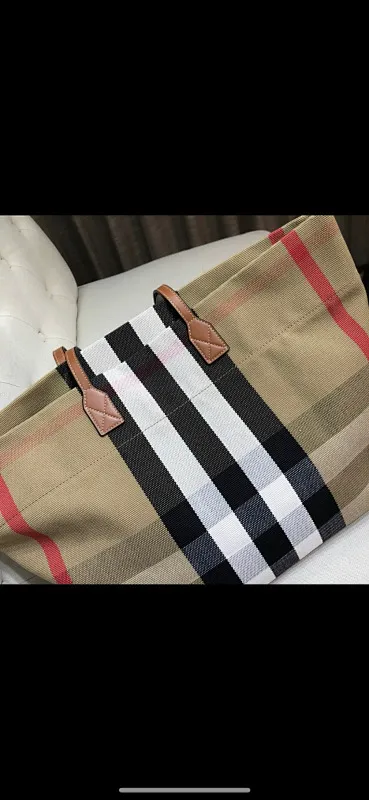 All categories Burberry women's bags (Burberry) Burberry 8820