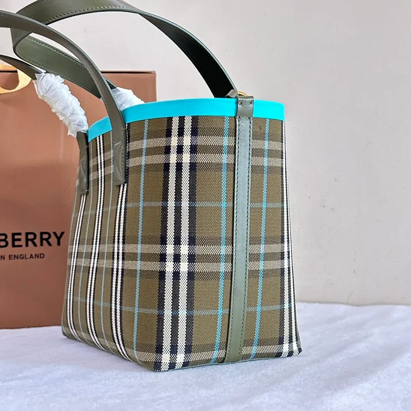 All categories Burberry women's bags (Burberry) Burberry 441624