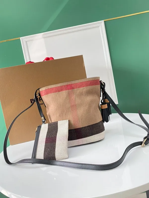 All Categories Official Website "Brand Women's Bags" Women's Bags 💙 Burberry 2025 New Burberry Crossbody Bag
