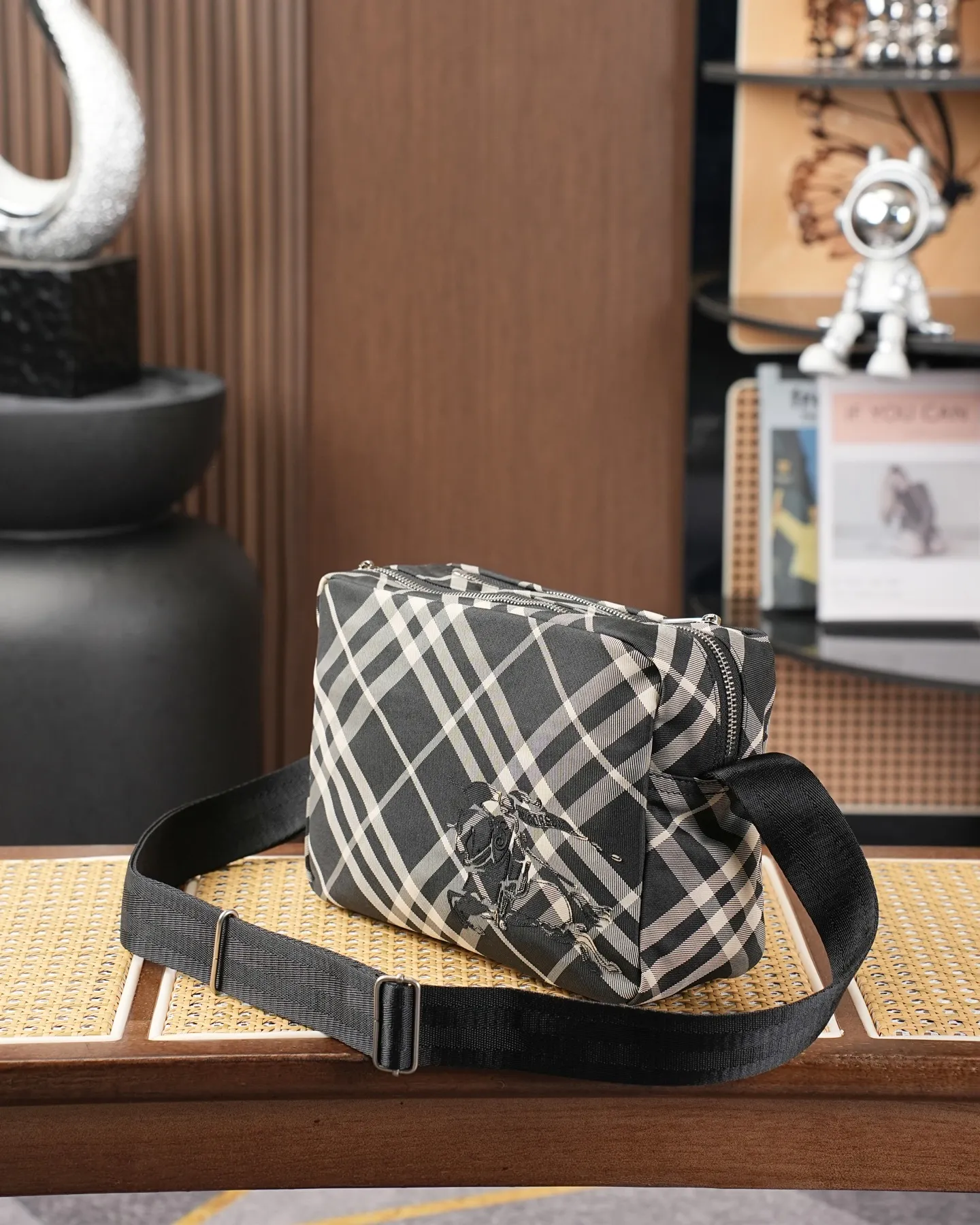 All categories Burberry women's bags (Burberry) Burberry 8385
