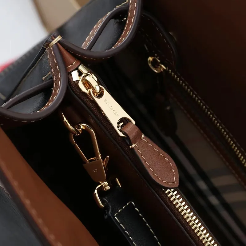 All categories Burberry women's bags (Burberry) Burberry 83661697685635000